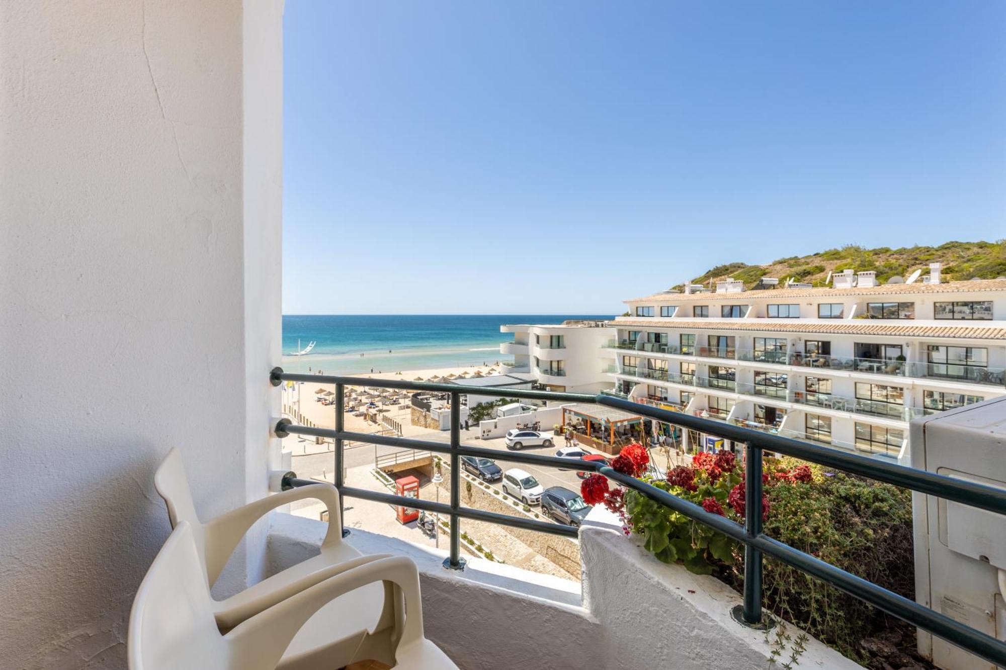 Hotel Residencial Salema Dış mekan fotoğraf
